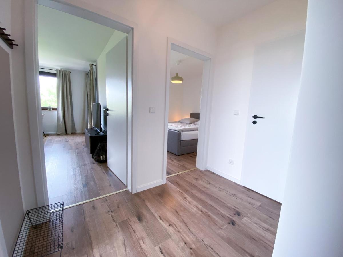 Schoene Wohnung Mit Rheinblick/Duesseldorf/Neuss/Messe Exterior foto
