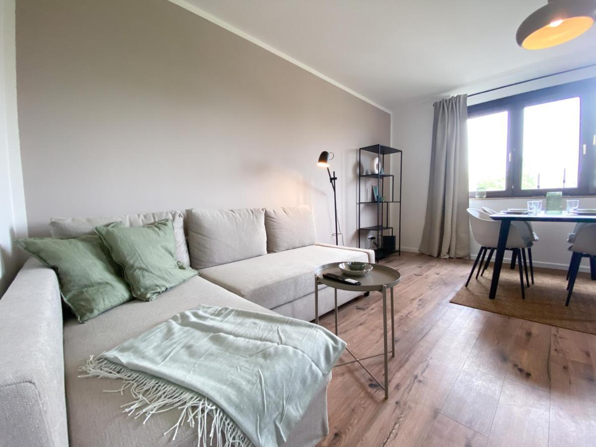 Schoene Wohnung Mit Rheinblick/Duesseldorf/Neuss/Messe Exterior foto
